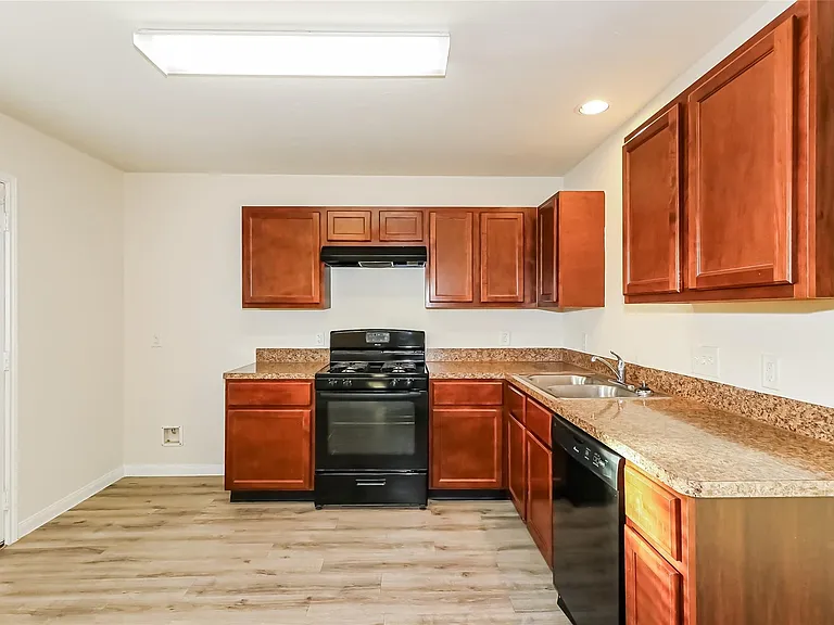 19426 Plantation Bend Ln — Photo 4