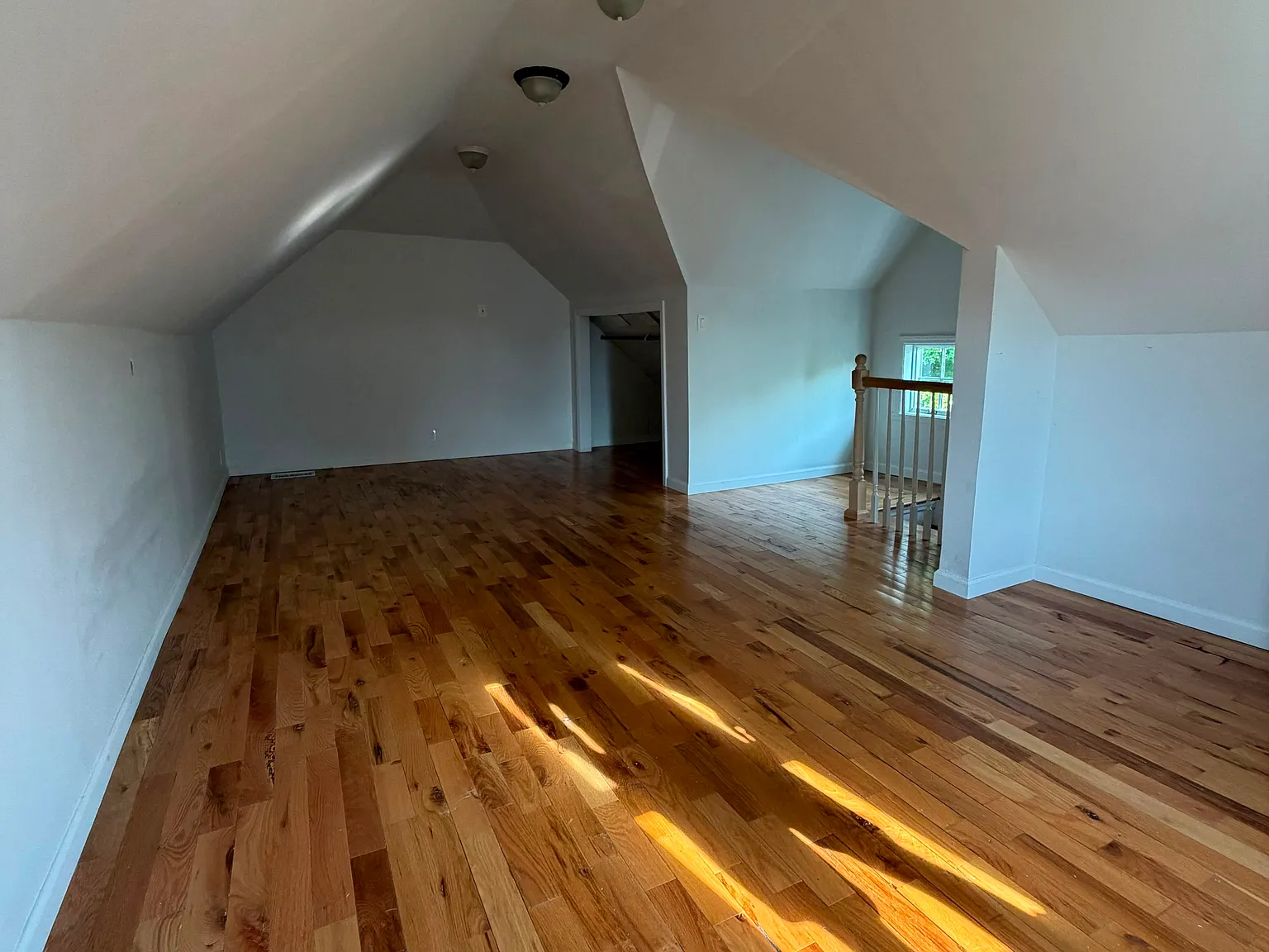 4 bed, 1700 sqft, $3,600 — Photo 2
