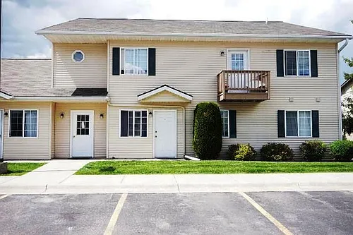 27 Diane Rd #F Photo 1