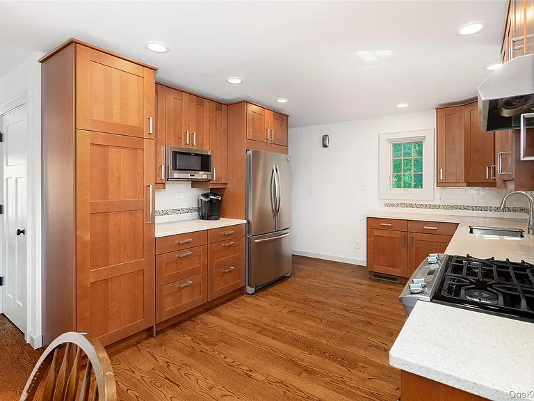 53 Cove Rd — Photo 15