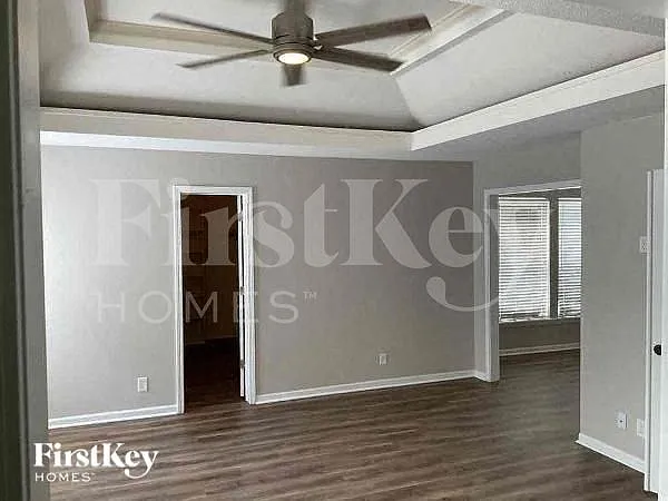 5715 N Ames Ave — Photo 7