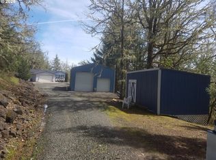 727 Hilltop Dr, Oakland, OR 97462