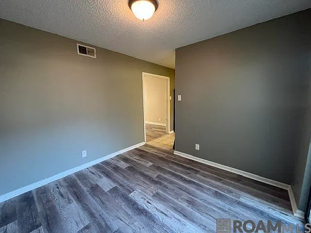 2 bed, 1200 sqft, $1,350 — Photo 3