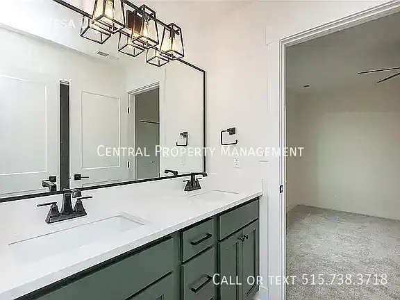 810 Mesa Dr — Photo 12