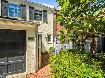 3017 Orchard Ln NW, Washington, DC, 20007