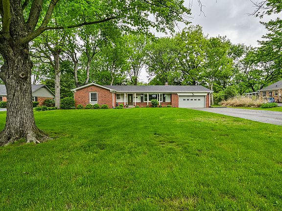 2nd image of 1014 W 77th Street South Dr