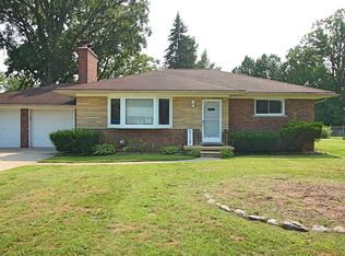 23348 Harvard Shore Dr, Clinton Township, MI 48035