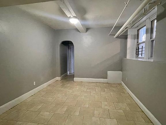 4th image of 132 N Arlington Ave #B5