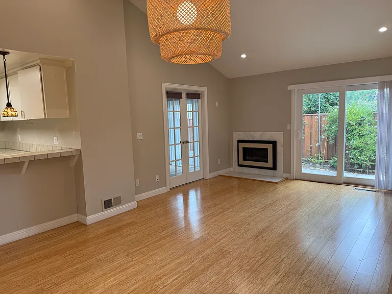 10862 Northfield Sq — Photo 3