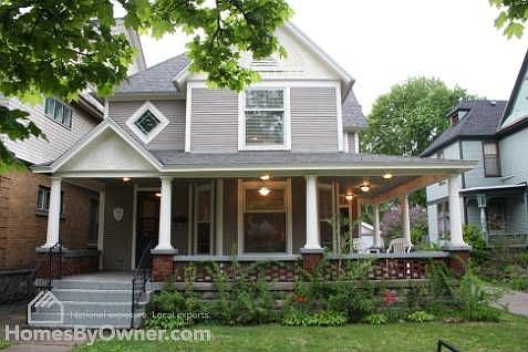 1st image of 557 Paris Ave SE