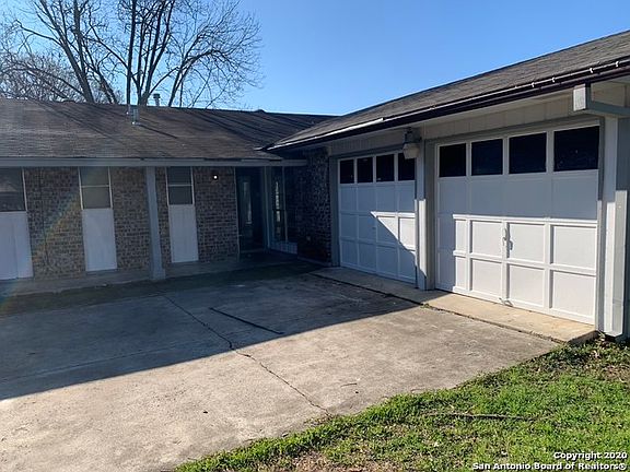 3rd image of 4822 Lambeth Dr