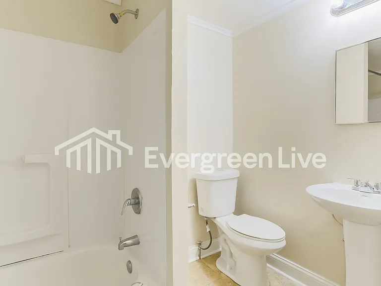 731 Malvern Ave — Photo 12