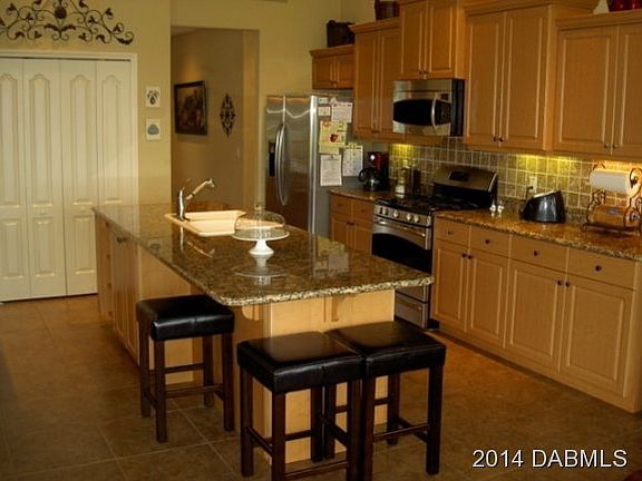 4th image of 2201 Turnbull Bay Rd W