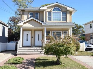74 Firwood Rd #A, Port Washington, NY 11050