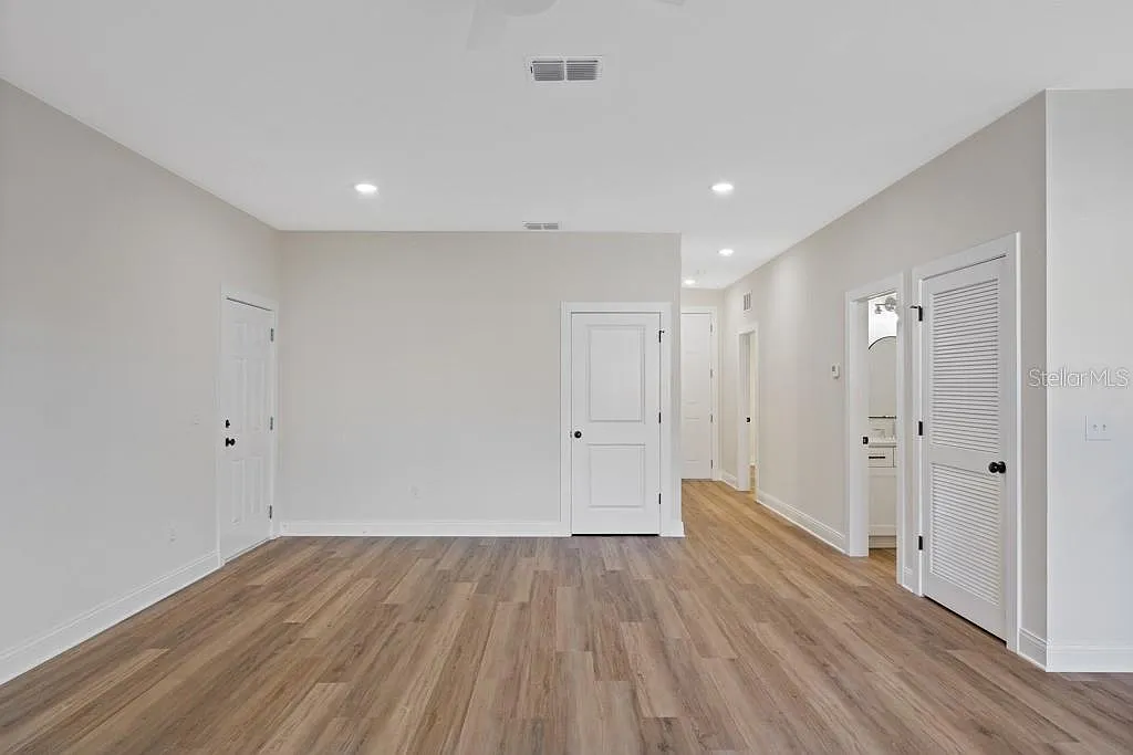 2 bed, 2.0 bath, 1326 sqft, $2,150 — Photo 2