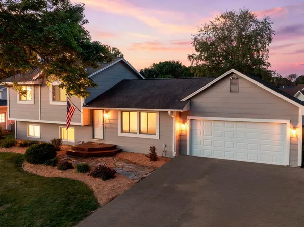 9199 Orchid Ln N, Maple Grove, MN 55369