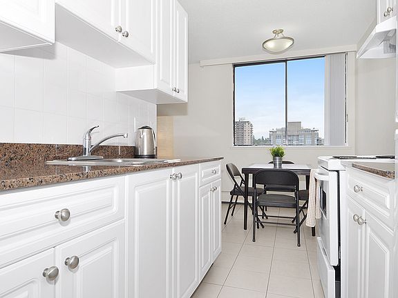 3rd image of 144 W 14th St #1375407