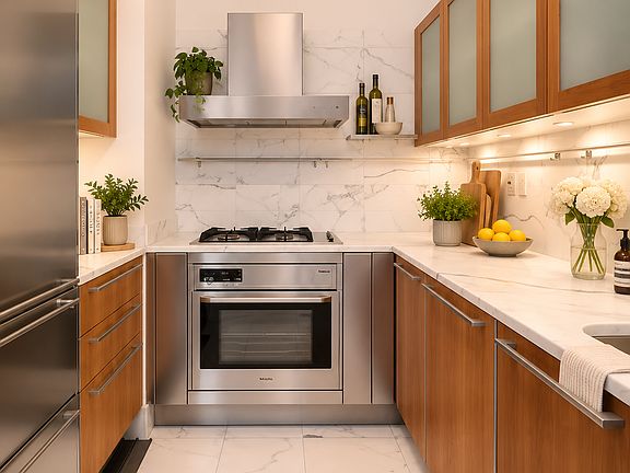 4th image of 80 Columbus Cir #69B