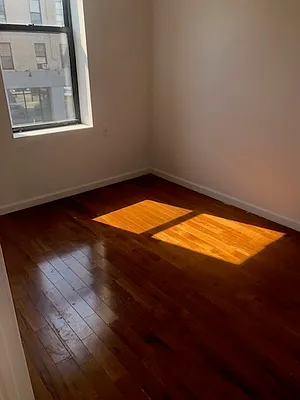 Rented by Alexander Bilu, LREB | media 19