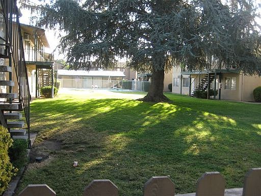 3rd image of 1144 Pioneer Ave APT 2