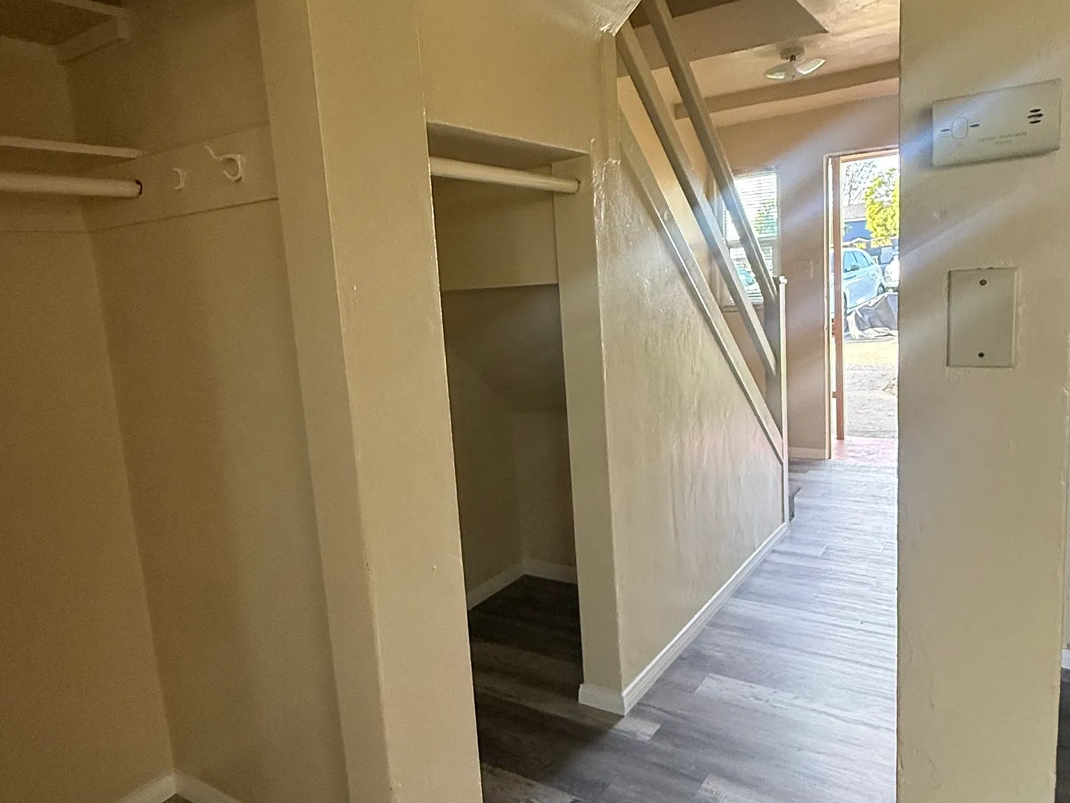 3 bed, 1.5 bath, 1000 sqft, $2,800 — Photo 3