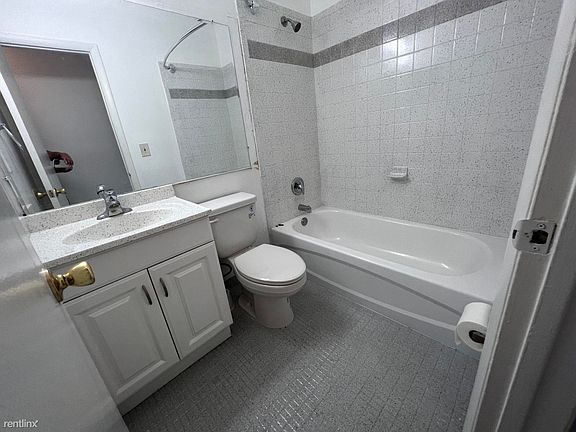 20221103235348979549000000-o