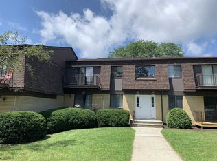 206 Cherry Hill Dr, Poughkeepsie, NY 12603