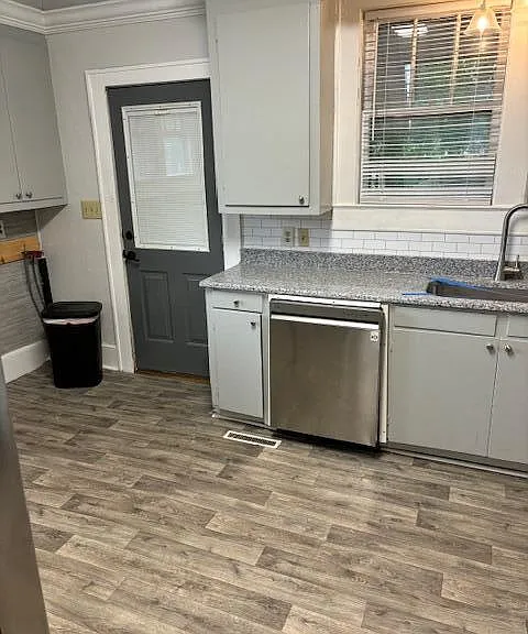 39 Chestnut St — Photo 12