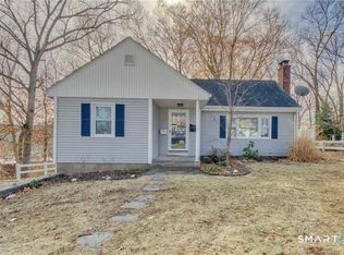 104 Clinton St, Glastonbury, CT 06033