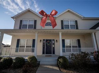 2425 Fairway Dr, Belleville, IL 62220