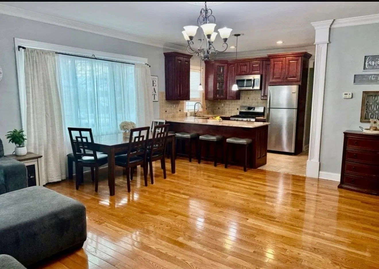 3 bed, 2014 sqft, $3,600 — Photo 4