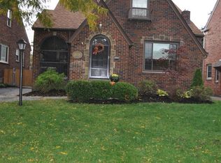 15715 Fernway Ave, Cleveland, OH 44111