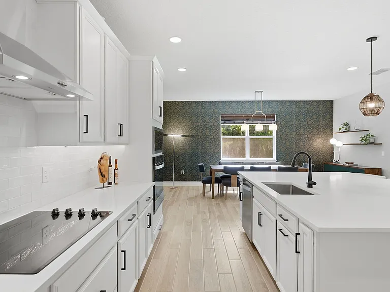 729 Brackenberry St — Photo 8