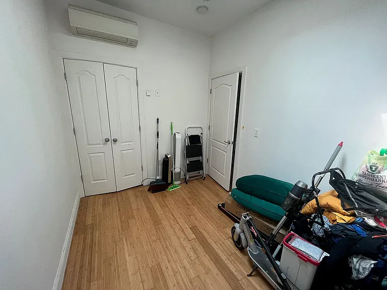 196 Macdougal St #3-R — Photo 4