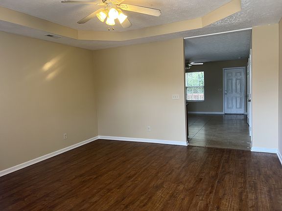 3rd image of 2049 Williams Valley Dr