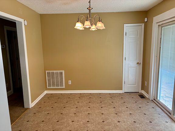 5th image of 316 Springhill Ln