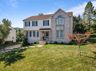 190 Autumn Hill Dr, Cranberry Township, PA 16066
