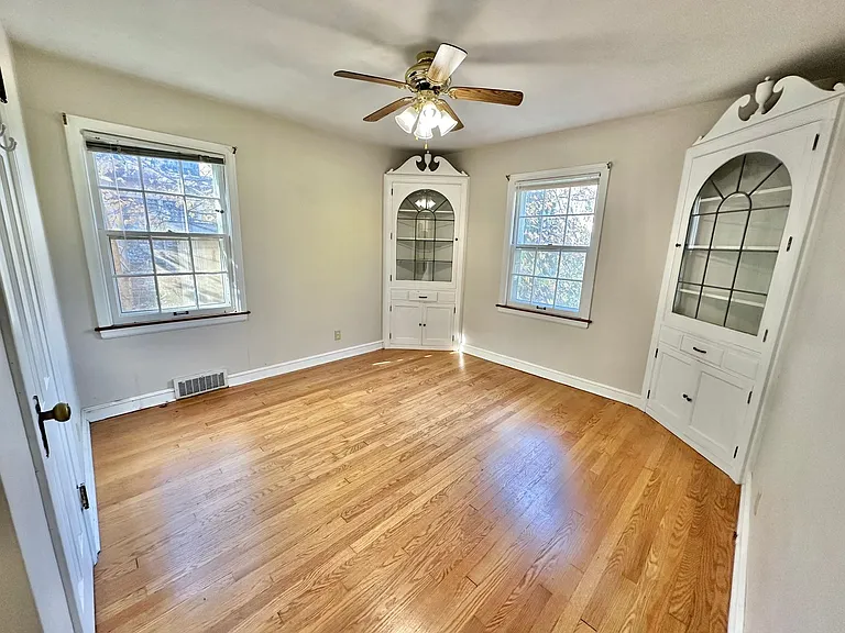 8520 W Watertown Plank Rd — Photo 11