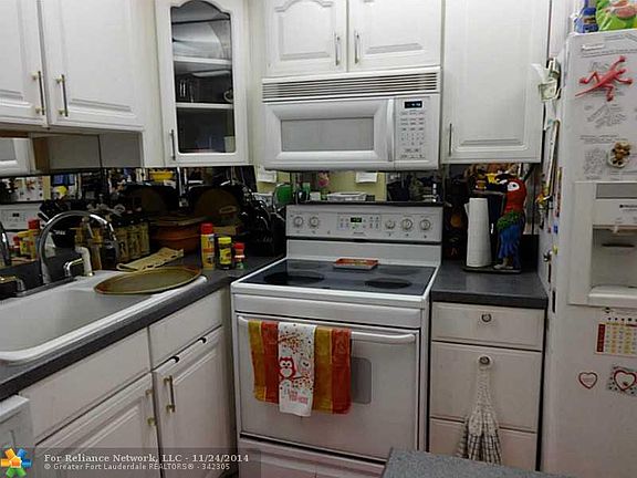 5th image of 110 Cypress Club Dr APT 121