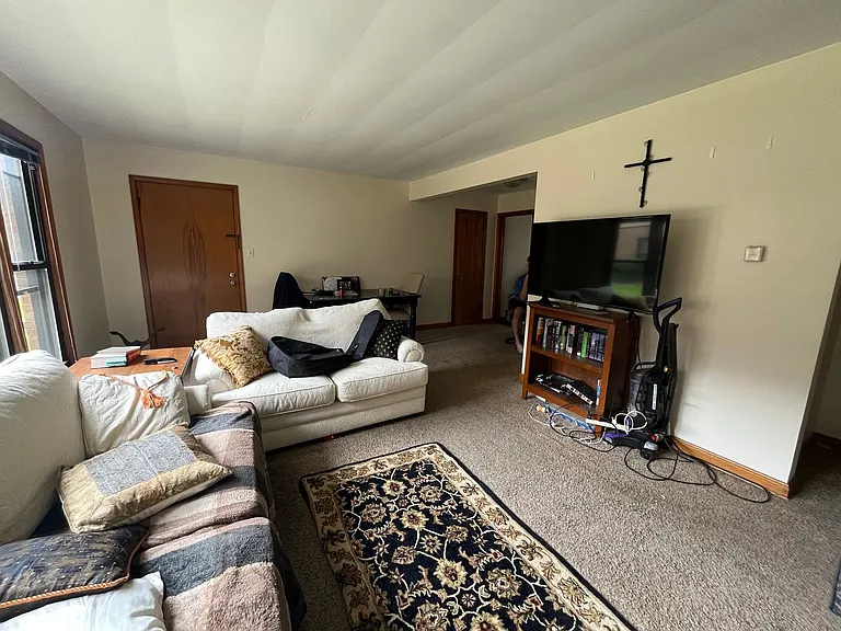 7254 W Center St — Photo 11