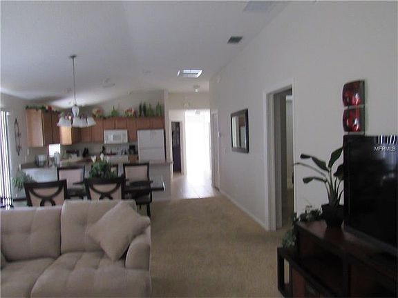 3rd image of 1416 Chateau Way