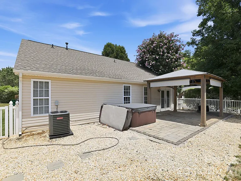 9501 Constitution Hall Dr — Photo 28