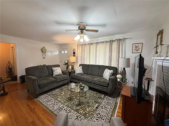 5th image of 5904 E 133rd St