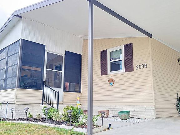 2nd image of 2038 Oriole Ln