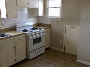 823 1/2 N 5th St, Saint Joseph, MO 64501