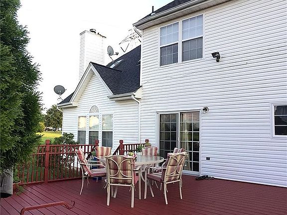 5th image of 16 Rolling Hills Dr