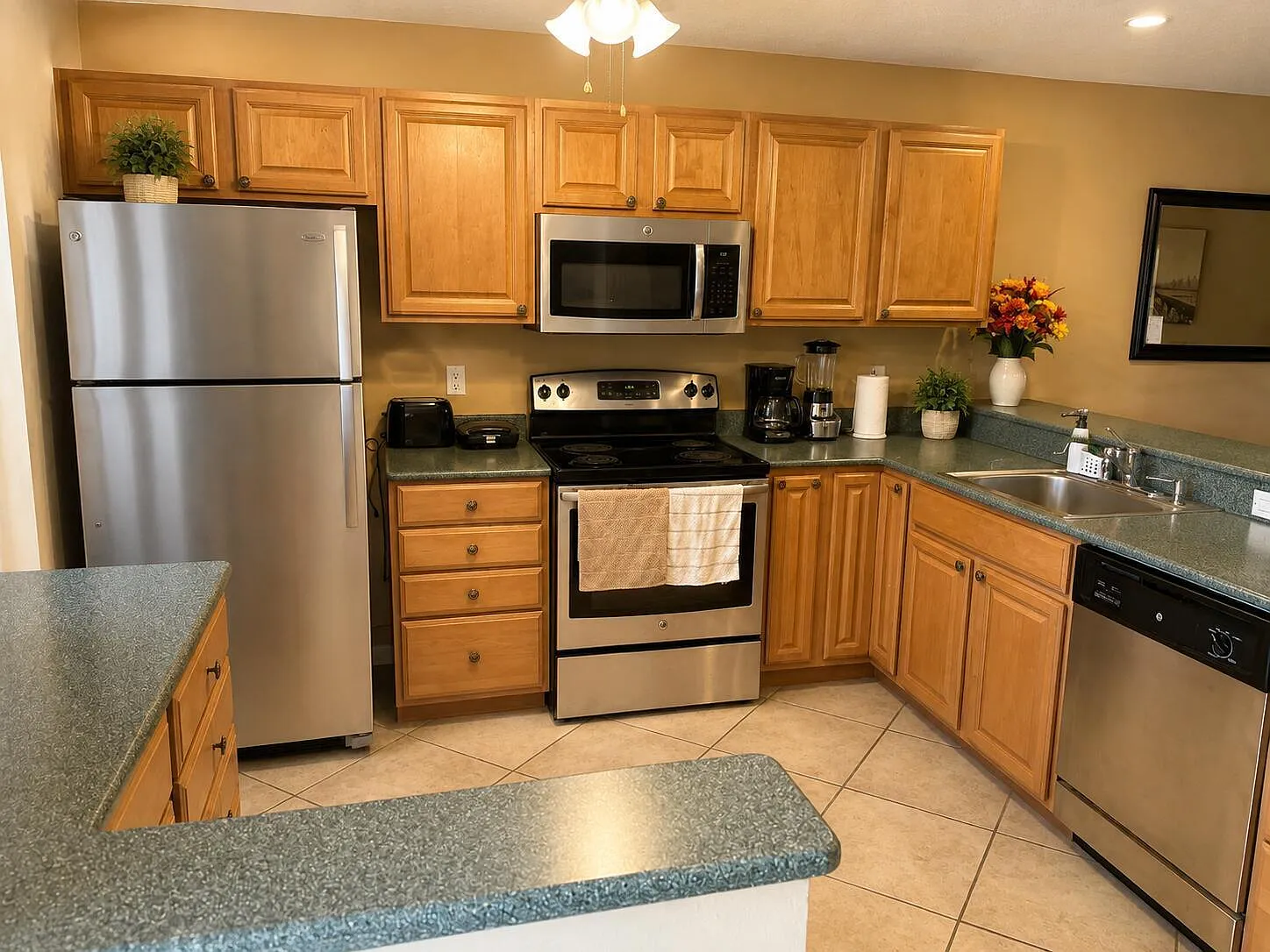 2 bed, 2.0 bath, 960 sqft, $1,700 — Photo 3