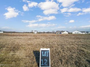 1402 Indian Trl, Kankakee, IL 60901