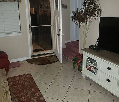 4th image of 246 Robin Ln