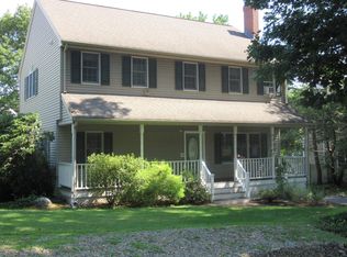 5 Pine Grove Ave, Woburn, MA 01801